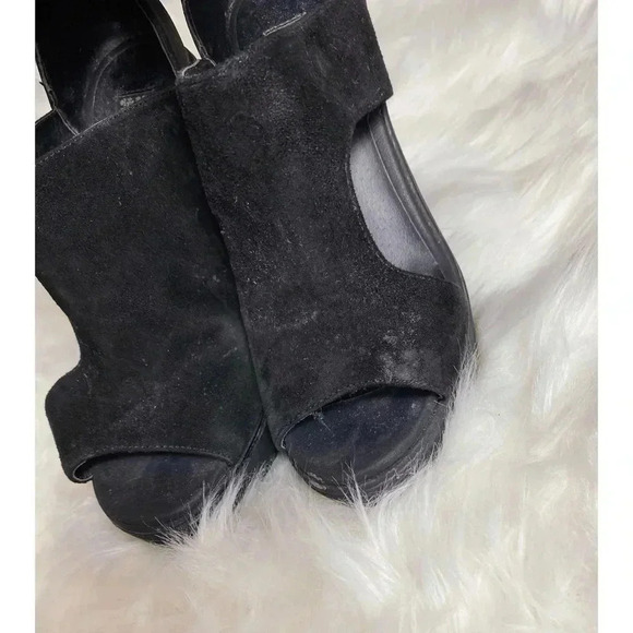 Black Deena & Ozzie Wedge Heels - Picture 5 of 8